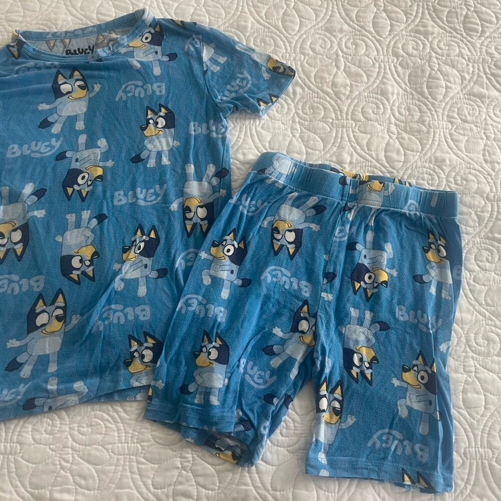 Bluey Pajama Set Kids Sleepwear Top and Shorts size 10